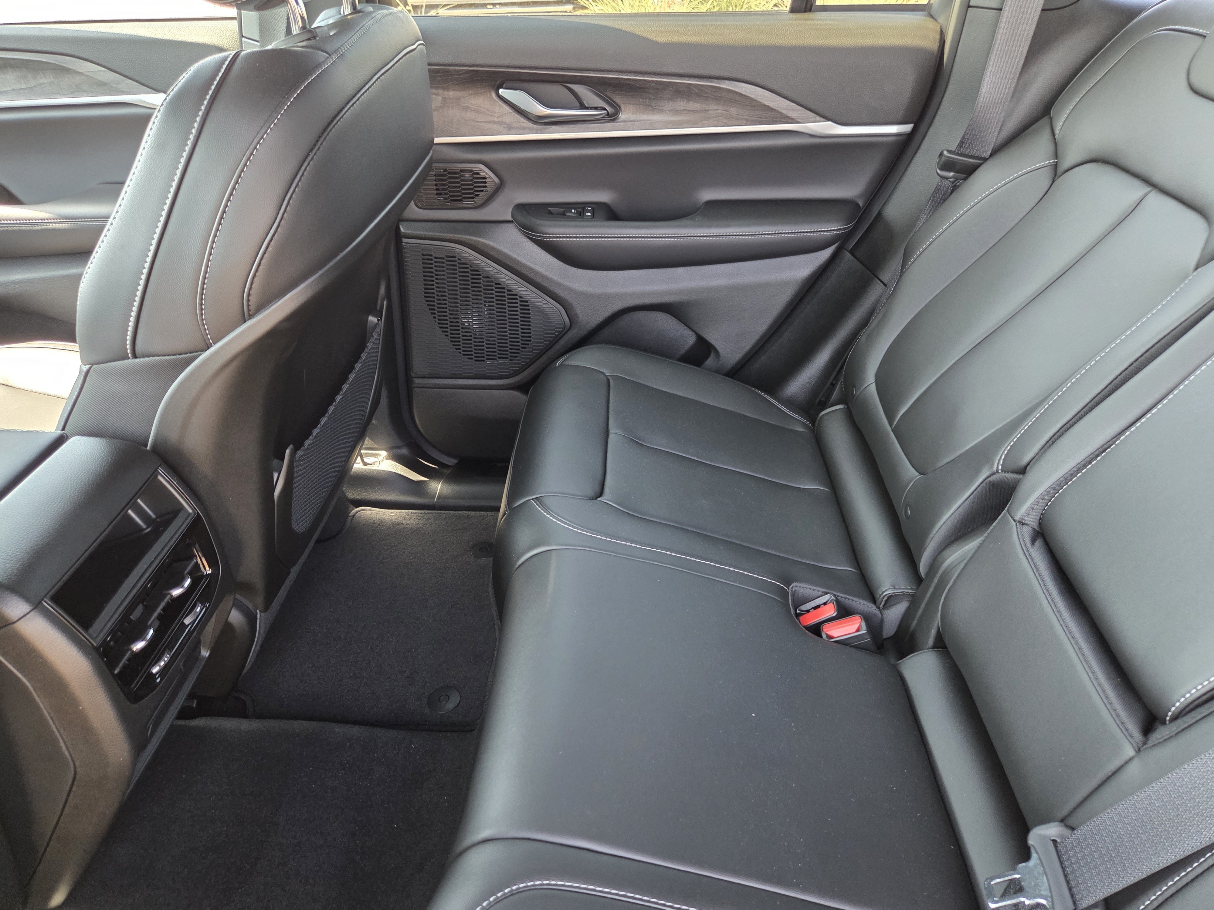New 2026 Bright White Clearcoat Jeep Limited image 23
