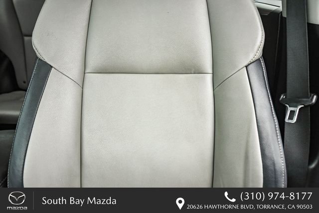 Used 2017 Blue Toyota Platinum image 24