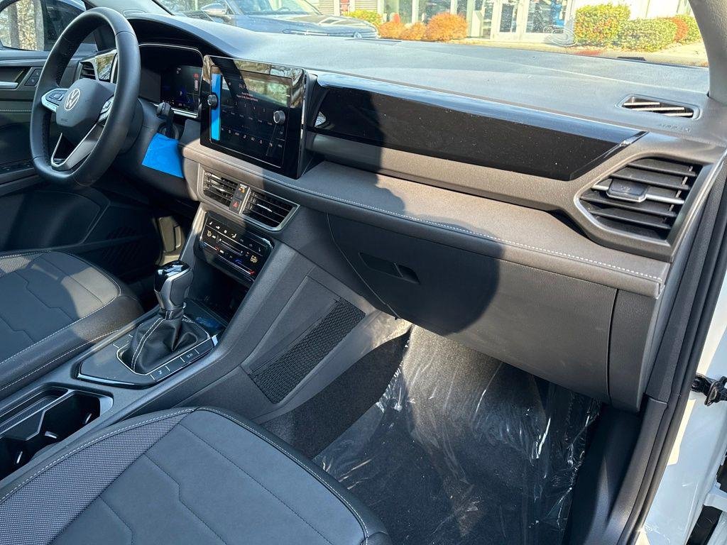 2026 Volkswagen Taos SE Black - Photo 27