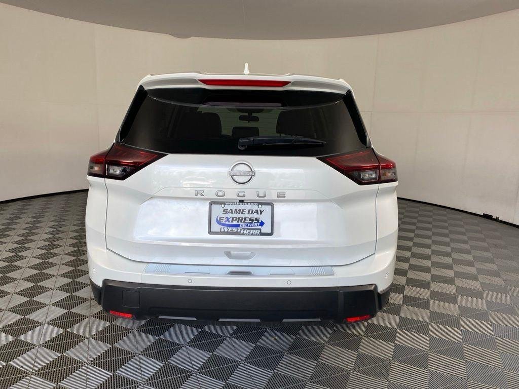 Used 2025 White Pearl Nissan SV image 7