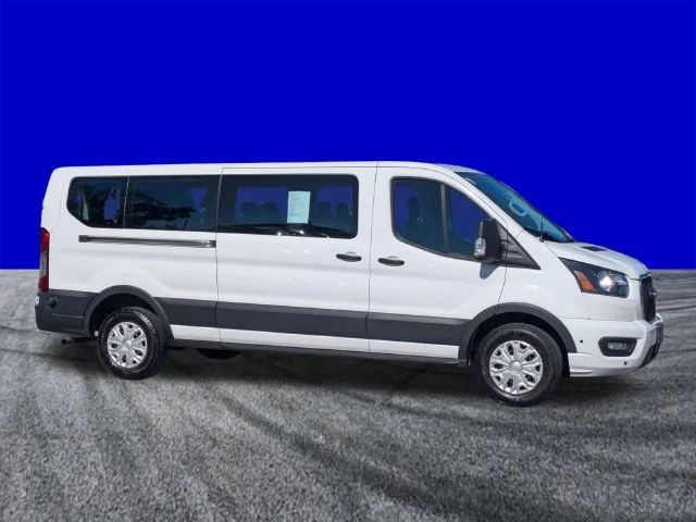 Certified Used 2024 Oxford White Ford XLT image 2