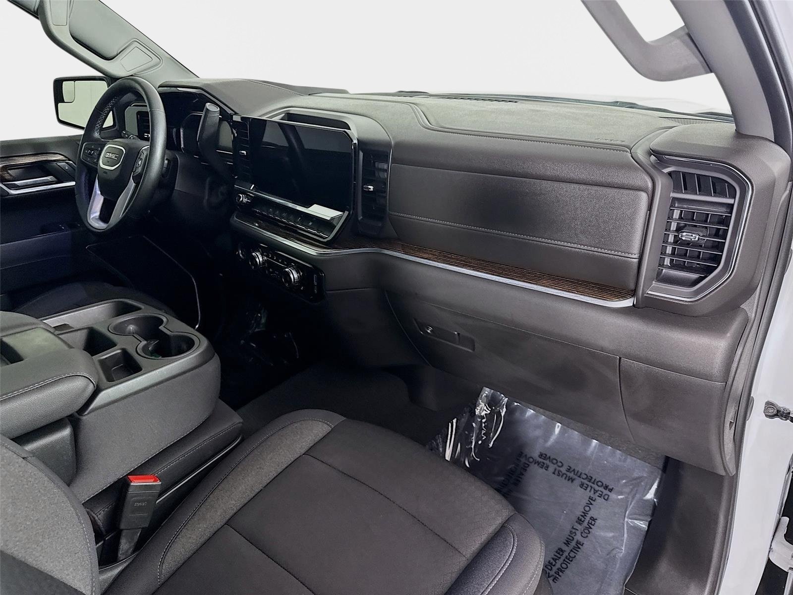 Used 2024 Summit White GMC Elevation image 28
