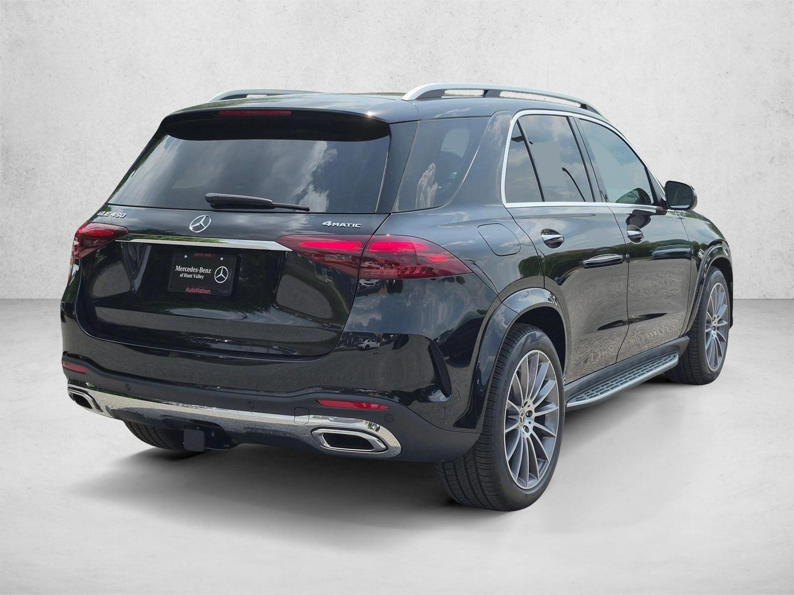 New 2026 Obsidian Black Metallic Mercedes-Benz GLE450 image 2