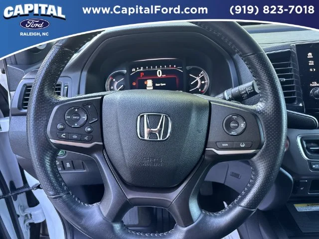 Used 2023  Honda EX-L image 25