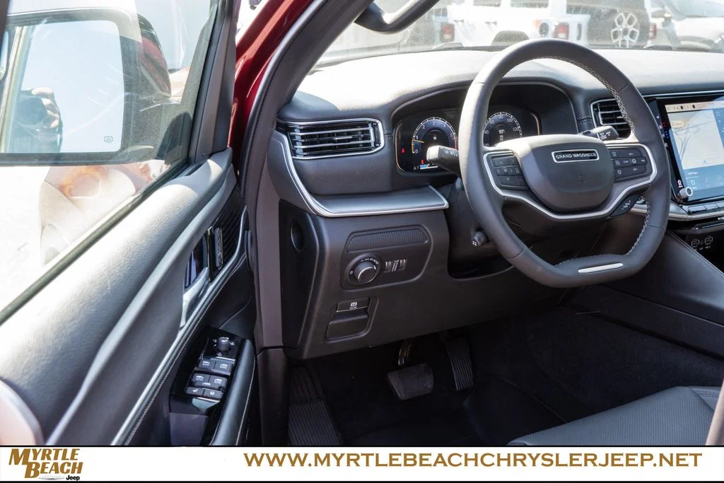 New 2026 Velvet Red Pearl-Coat Exterior Paint Jeep Limited Altitude image 16