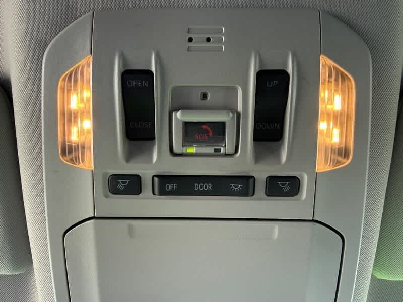 Used 2022 Midnight Black Metallic Toyota Hybrid XLE image 24