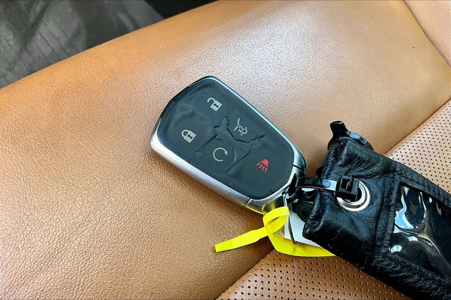 Used 2019 Autumn Metallic Cadillac FWD Premium Luxury image 15