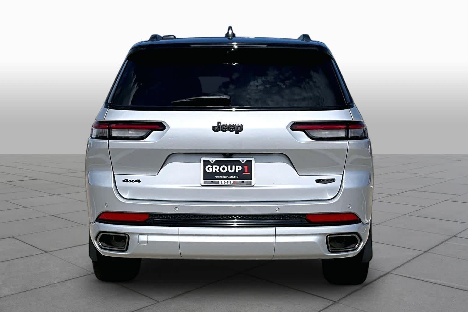 Used 2025 Silver Zynith Jeep Summit Reserve image 5