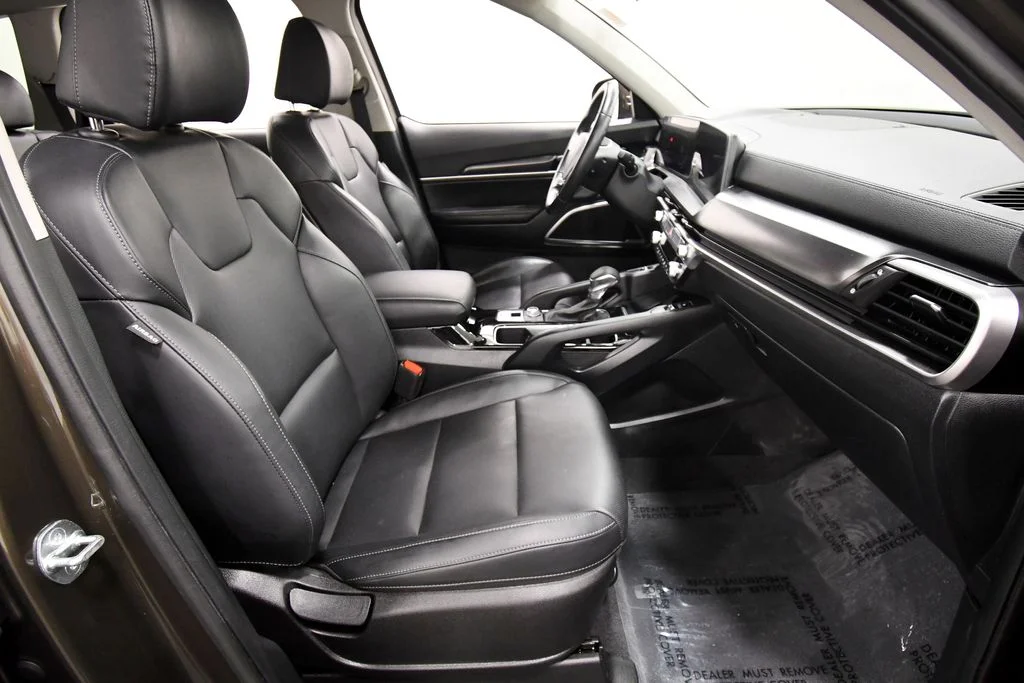 Certified Used 2024 Green Kia S image 19