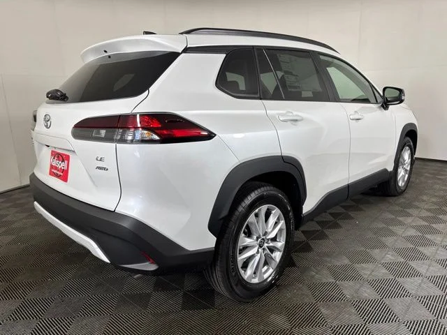 New 2026 Wind Chill Pearl <sup>1</sup> Toyota  LE image 3