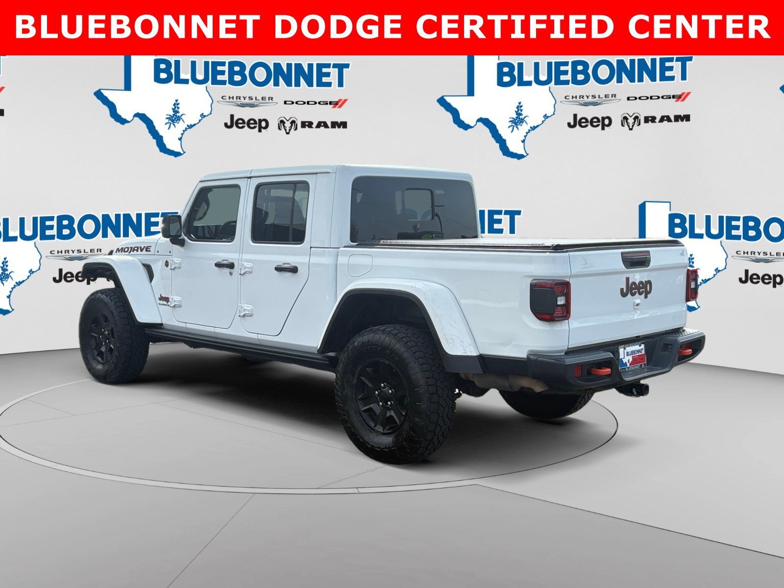 Used 2020 Bright White Clearcoat Jeep Mojave image 7