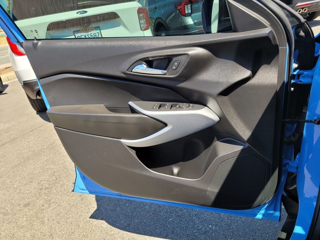 Certified Used 2024 Fountain Blue Chevrolet 1RS image 27
