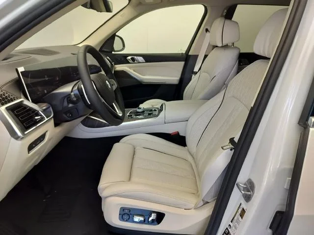 New 2027 Mineral White Metallic BMW xDrive40i image 8
