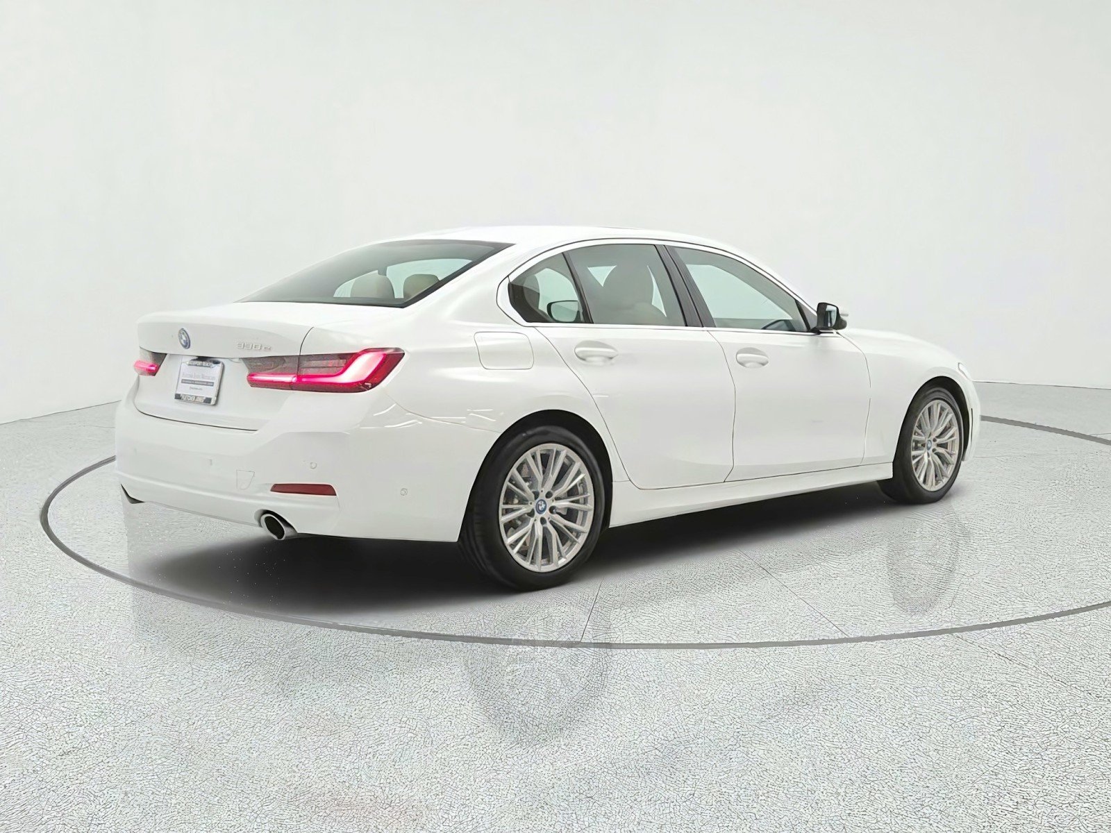 Used 2024 Alpine White BMW 330e Plug-In Hybrid image 5