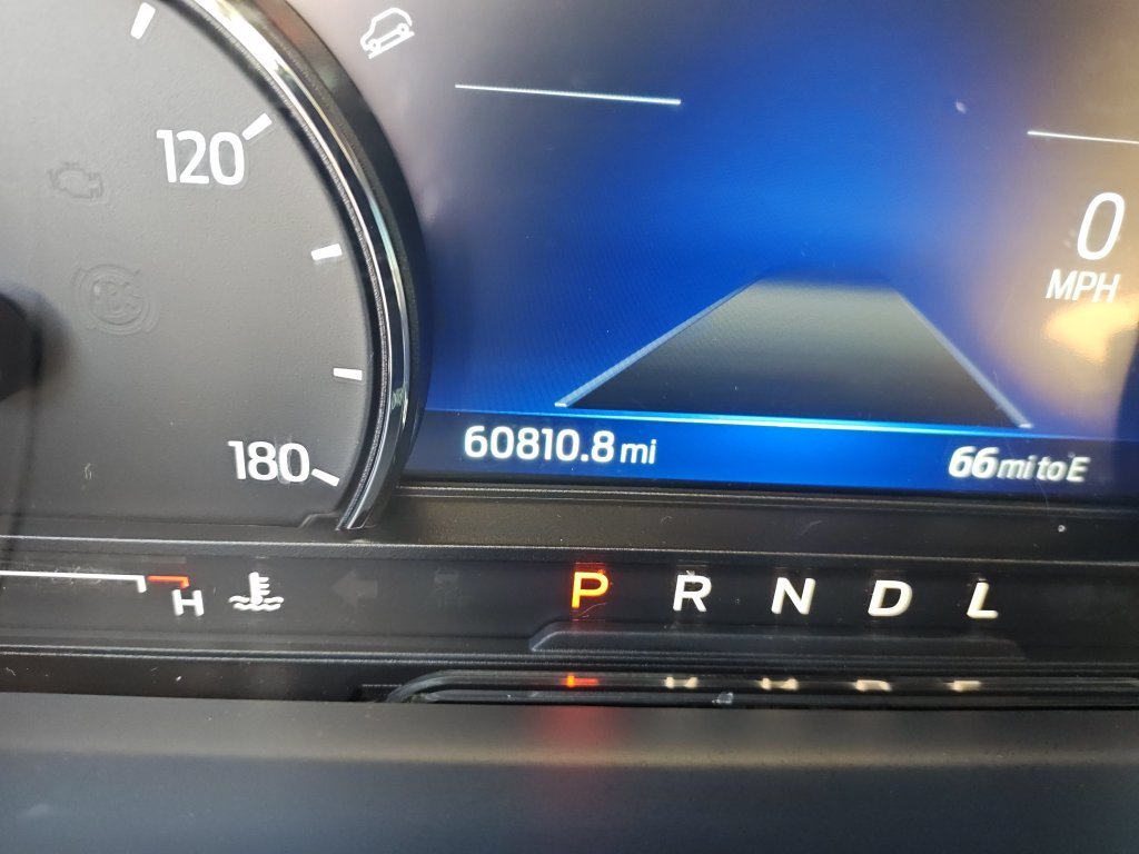 Used 2022 White Ford SEL image 19