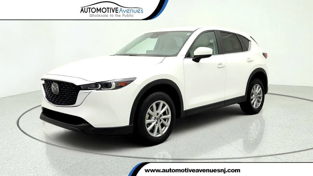 2023 Mazda CX-5 S Select Package Auto AWD's photo