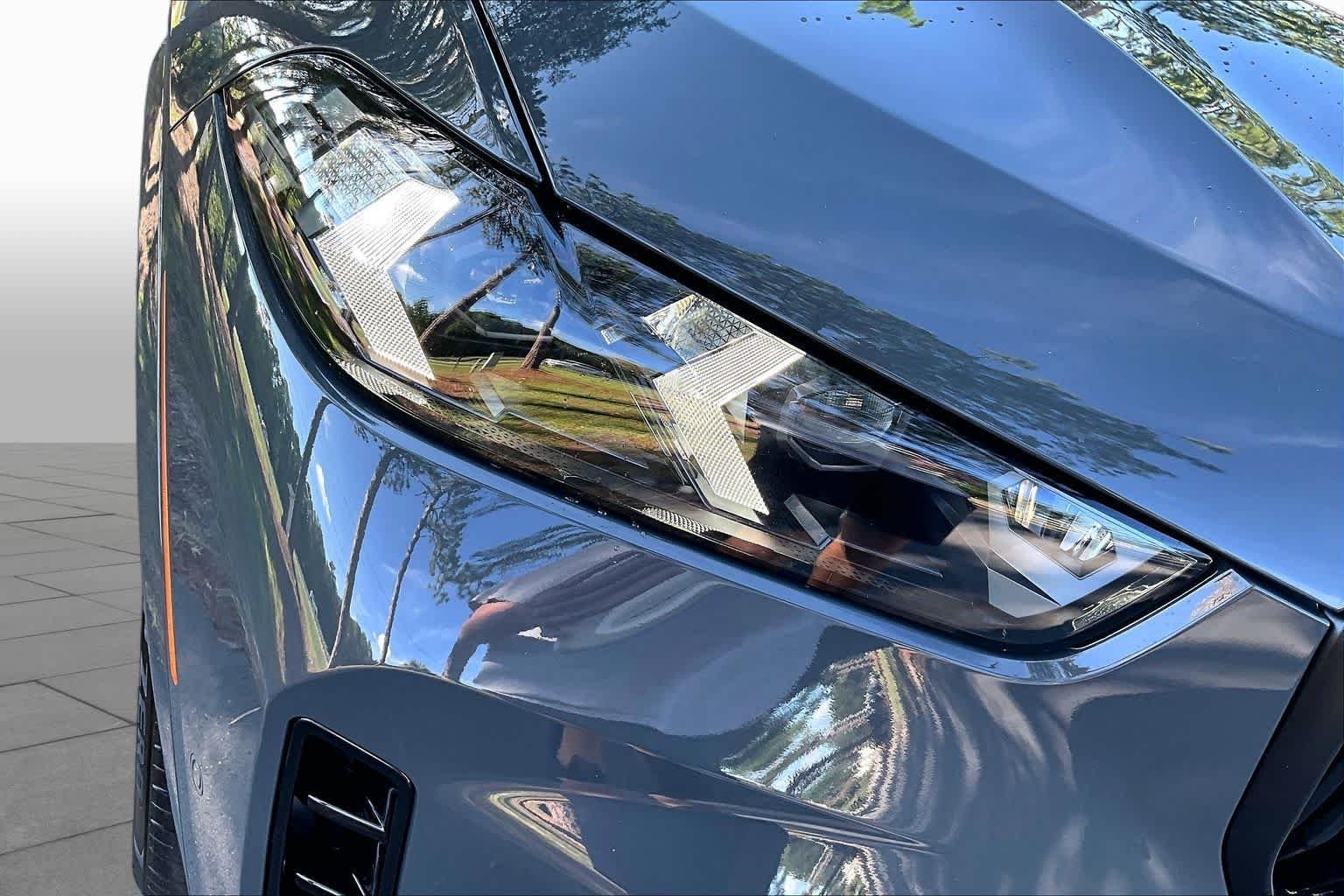 New 2026 Dravit Grey Metallic BMW M60i image 13