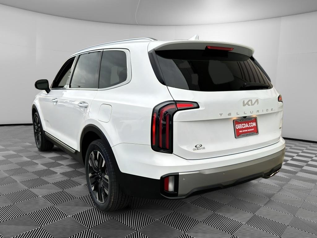 Certified Used 2025 Glacial White Pearl Kia SX image 7