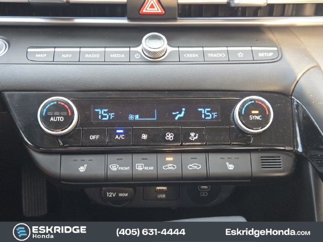 Used 2025 Red Hyundai SEL Convenience image 19