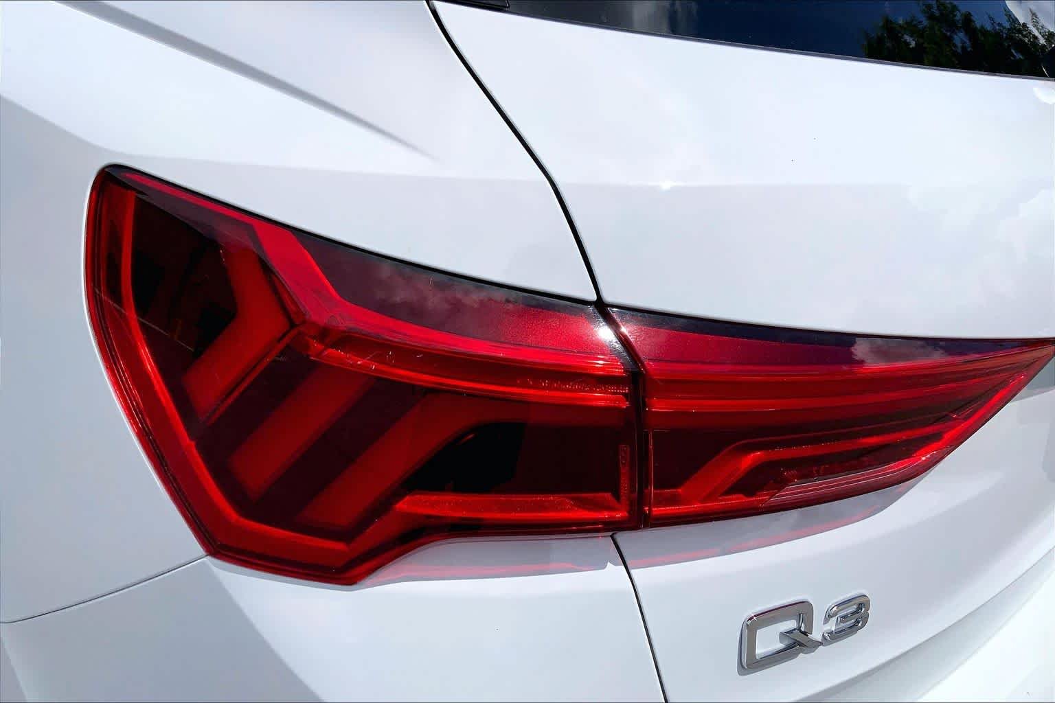 Used 2020 Glacier White Metallic Audi S line Premium Plus image 29