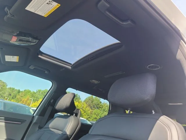 New 2026 Glacial White Pearl Kia Land AWD image 15