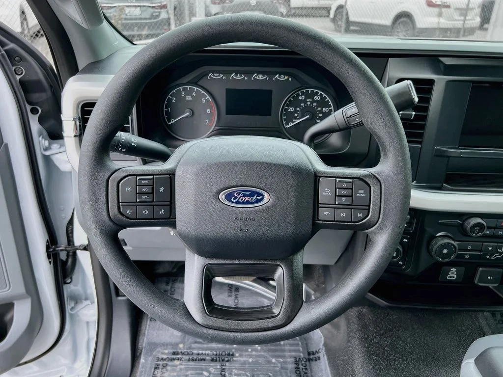 New 2026 Oxford White Ford XL image 22