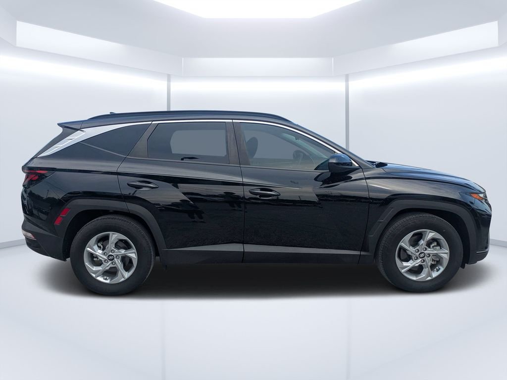 Used 2024 Black Hyundai SEL image 2