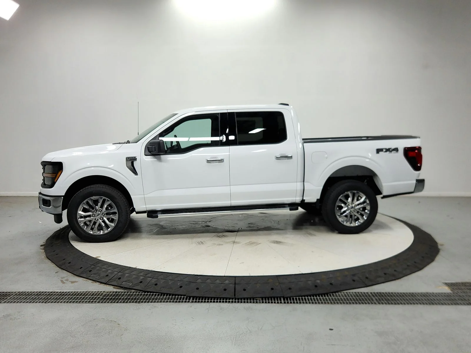 New 2026 White Ford XLT image 5