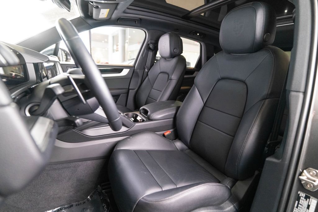 Used 2025 Grey Porsche Base image 5