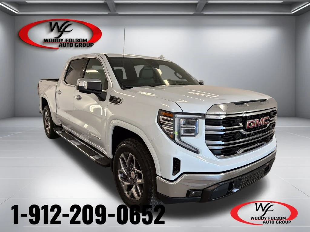 New 2026 Glacier White Tricoat GMC SLT image 1