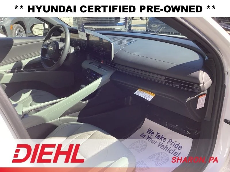 Used 2025 White Hyundai Limited image 15