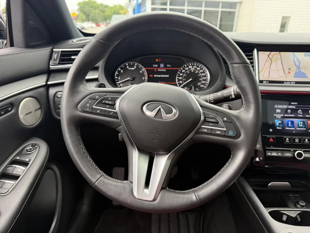 Used 2022 Grey INFINITI Sensory image 14