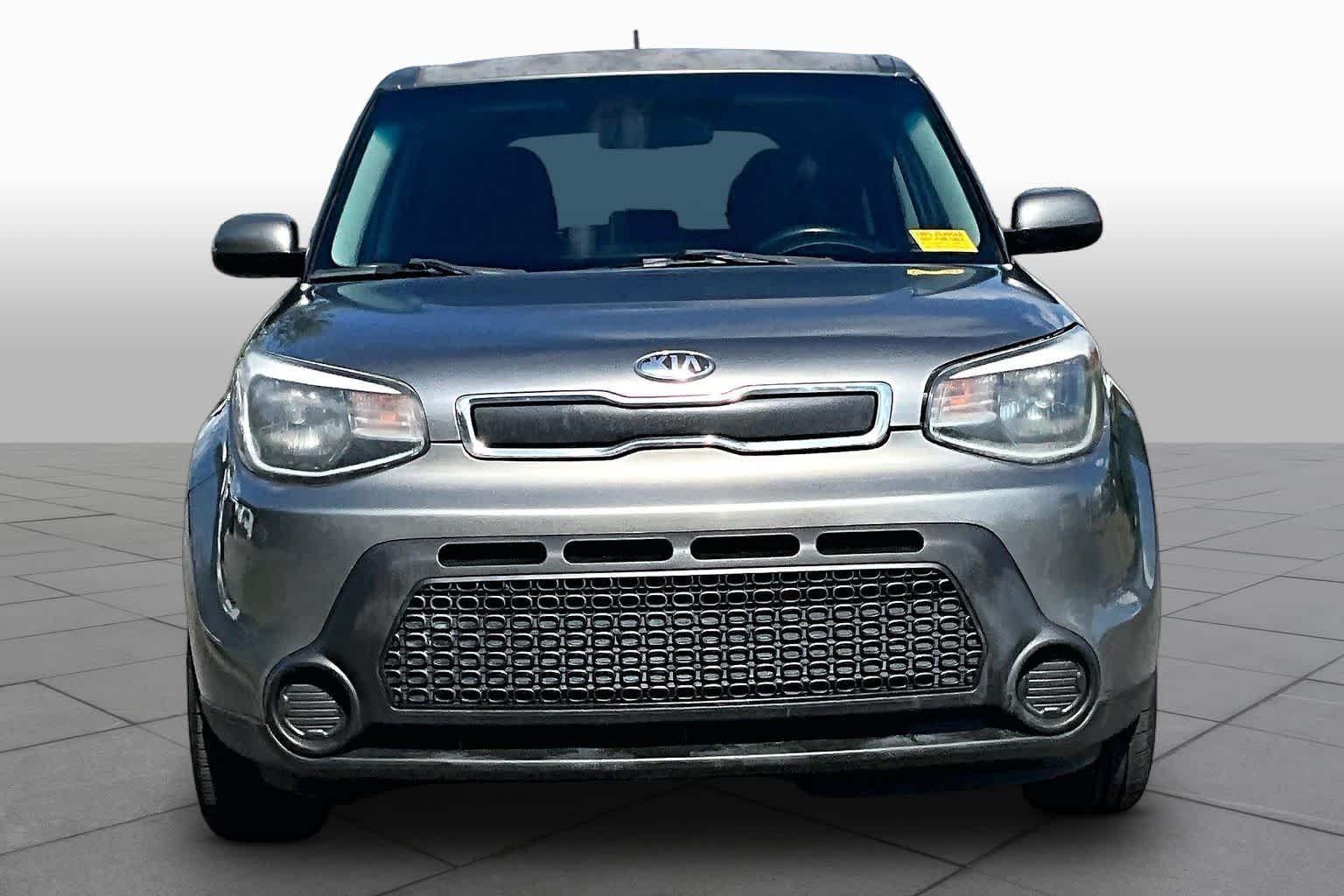 Used 2015 Titanium Gray Kia Base image 3
