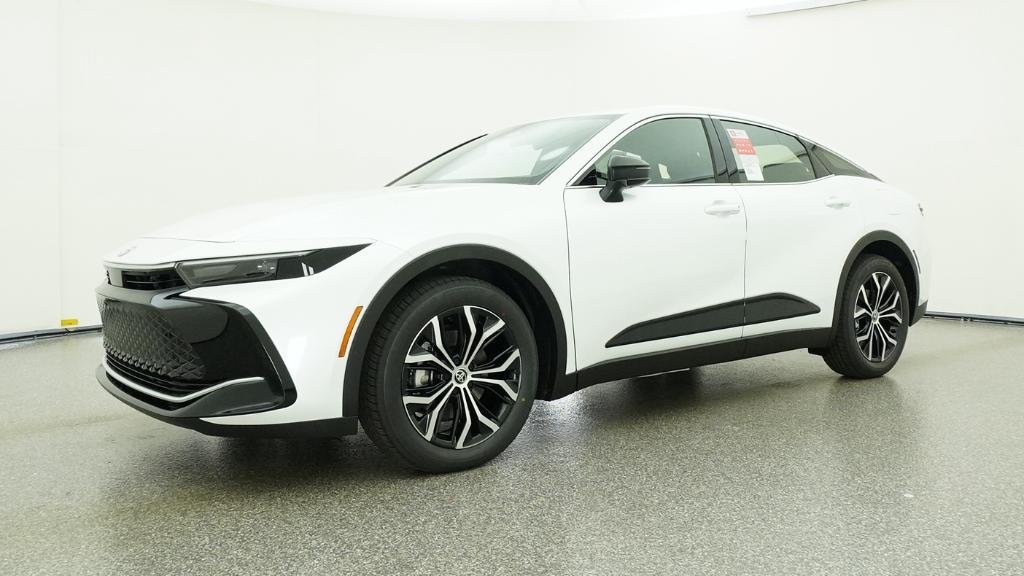 New 2026 Oxygen White Toyota XLE image 17