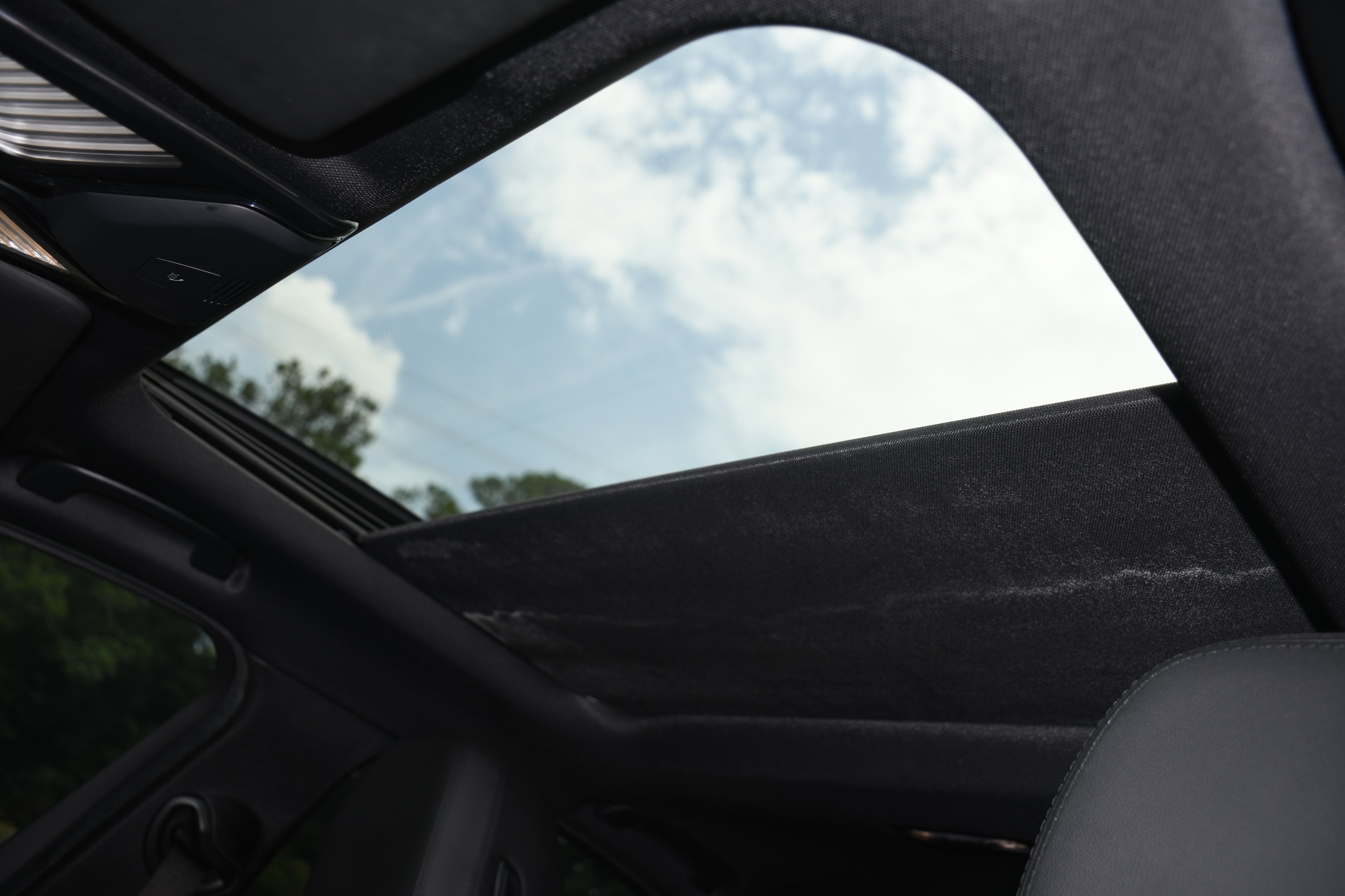 Used 2019 Gray BMW 330i image 7