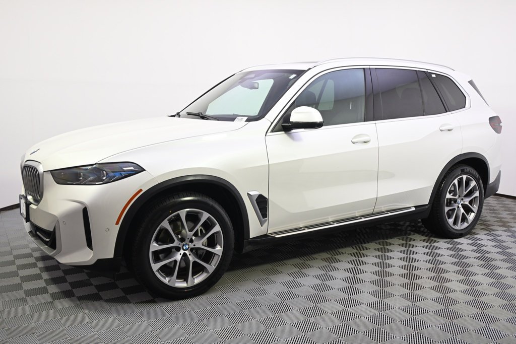 Used 2024 BMW X5 40i with VIN 5UX23EU04R9U22867 for sale in Richfield, Minnesota