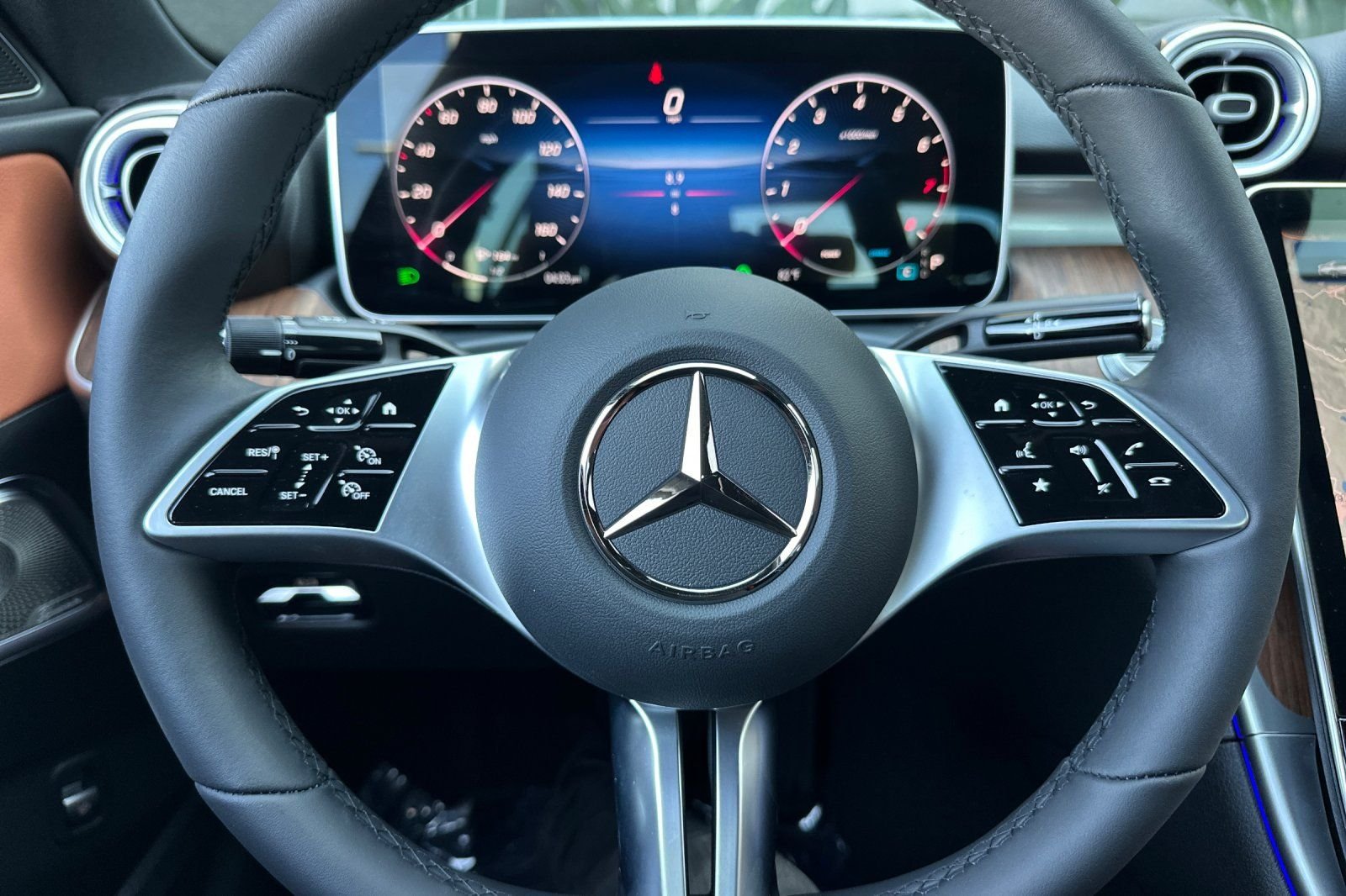 New 2025 Polar White Mercedes-Benz C 300 image 23