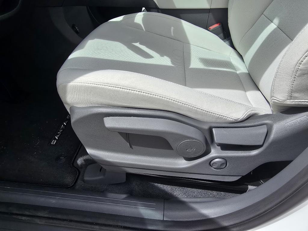 New 2026 Serenity White Hyundai SE image 18