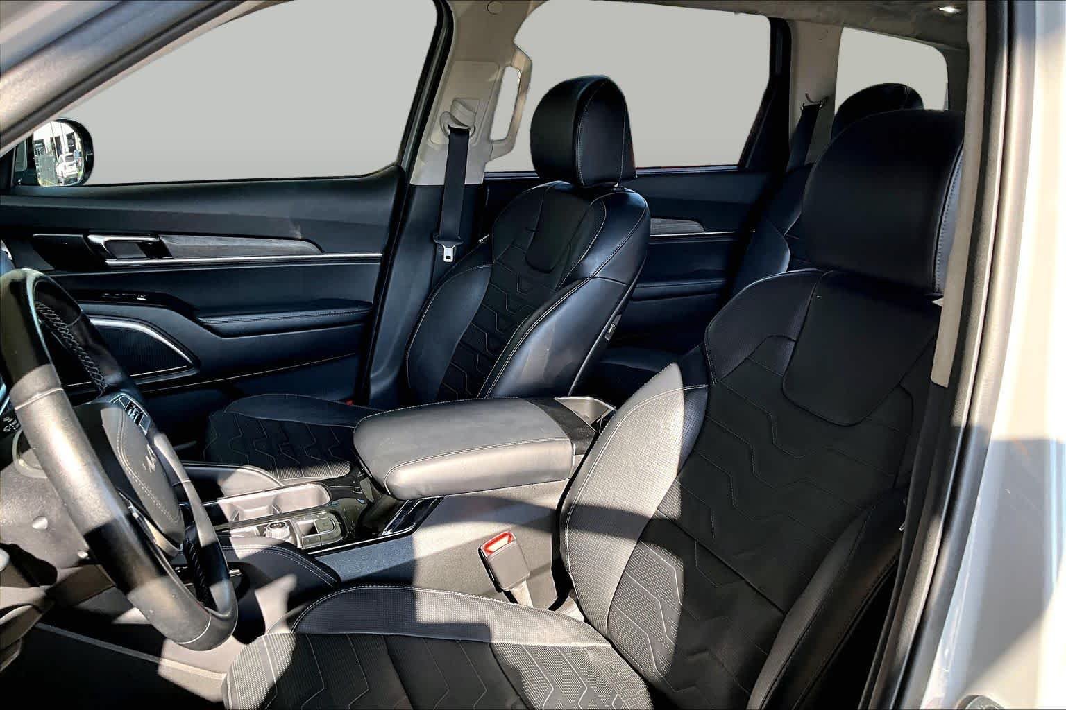 Used 2022 Wolf Gray Kia SX image 8