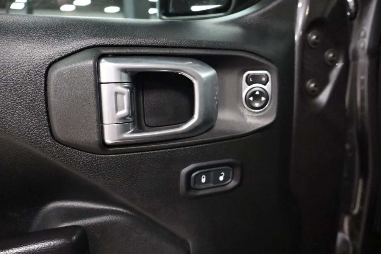 Used 2021 Granite Crystal Metallic Clear Coat Jeep Sport Altitude image 15
