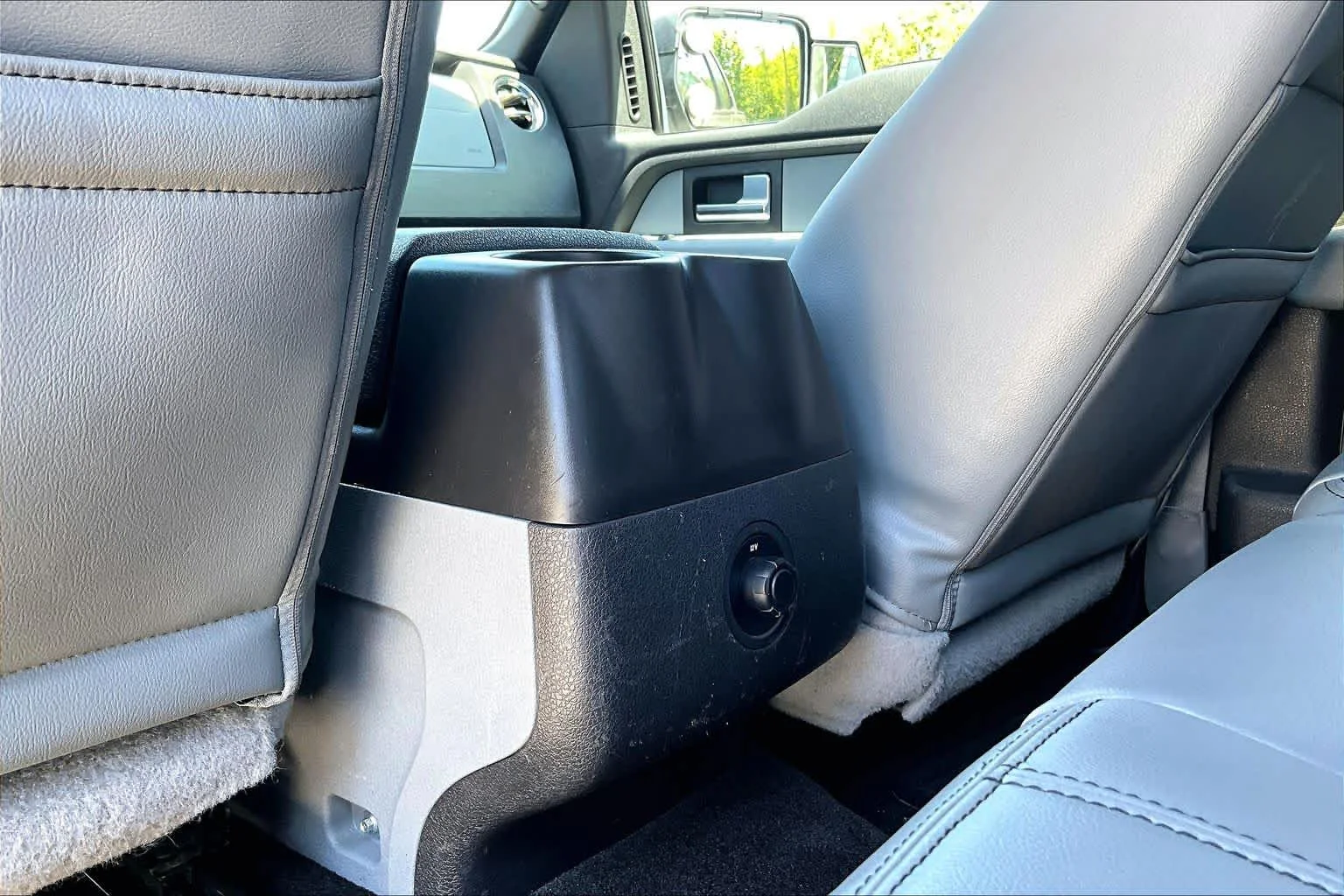 Used 2014 Ingot Silver Metallic Ford XLT image 35