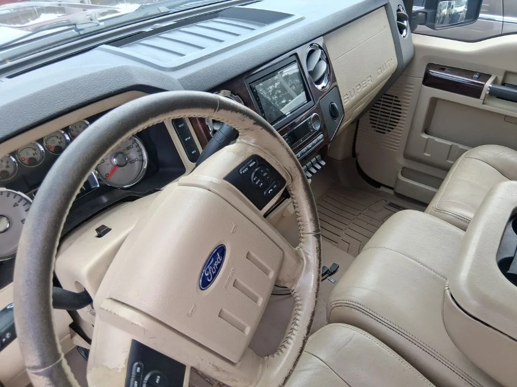 Used 2010  Ford  image 13