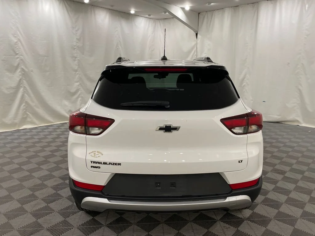 Used 2022 Summit White Chevrolet LT image 6