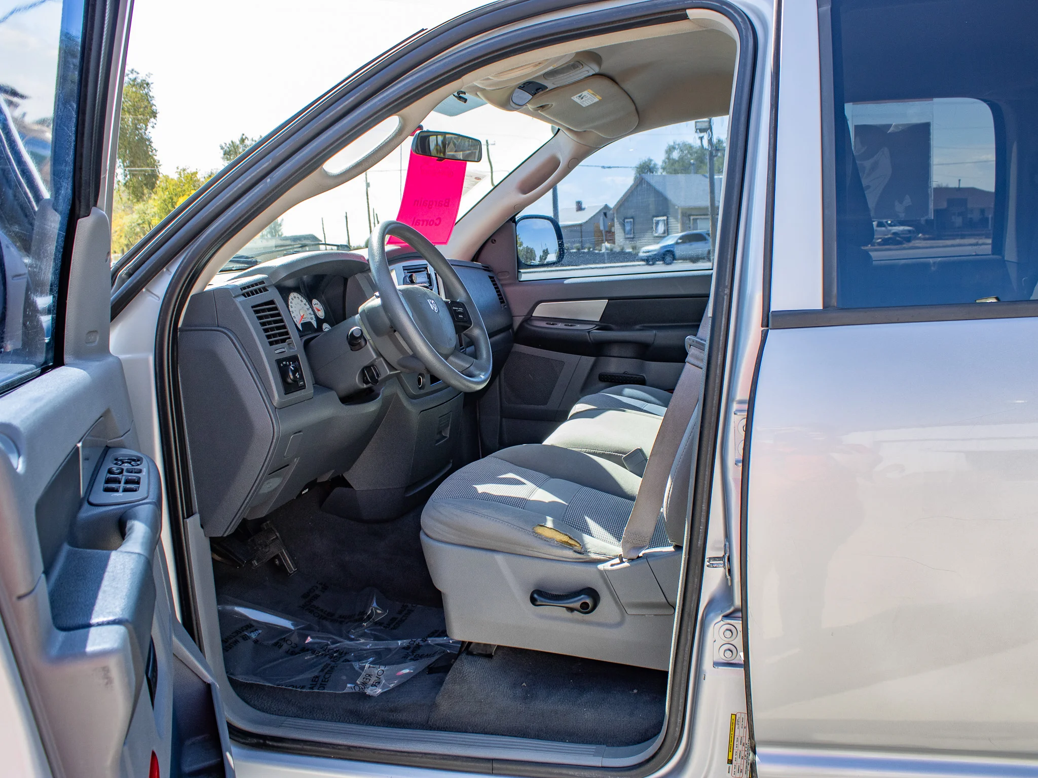 Used 2007  Dodge SLT image 25