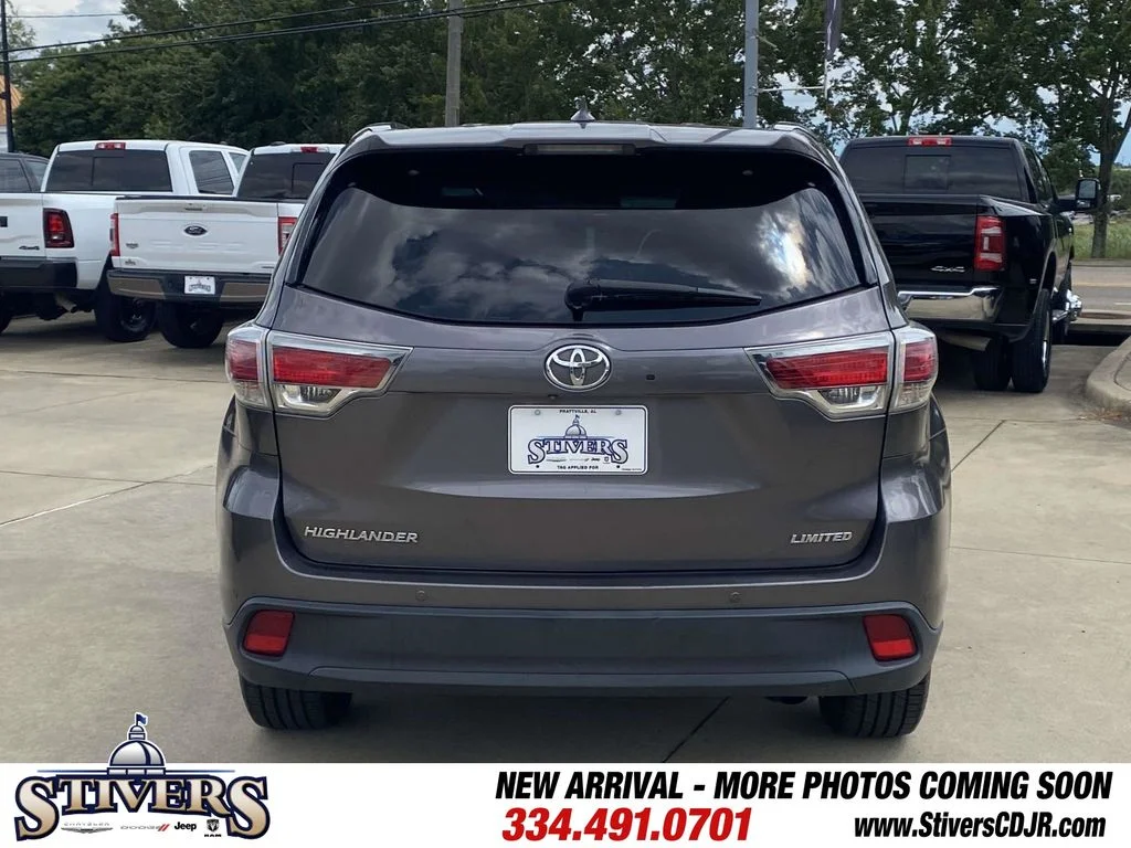 Used 2014 Gray Toyota Limited image 41