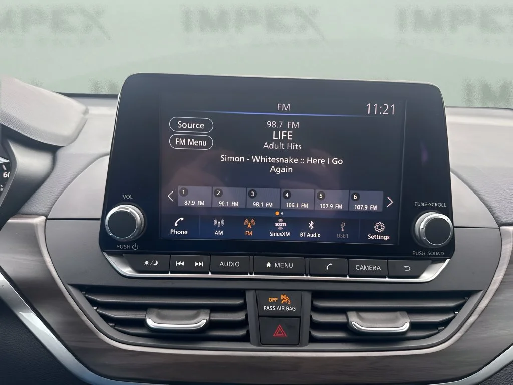 Used 2025 Black Nissan SV image 19