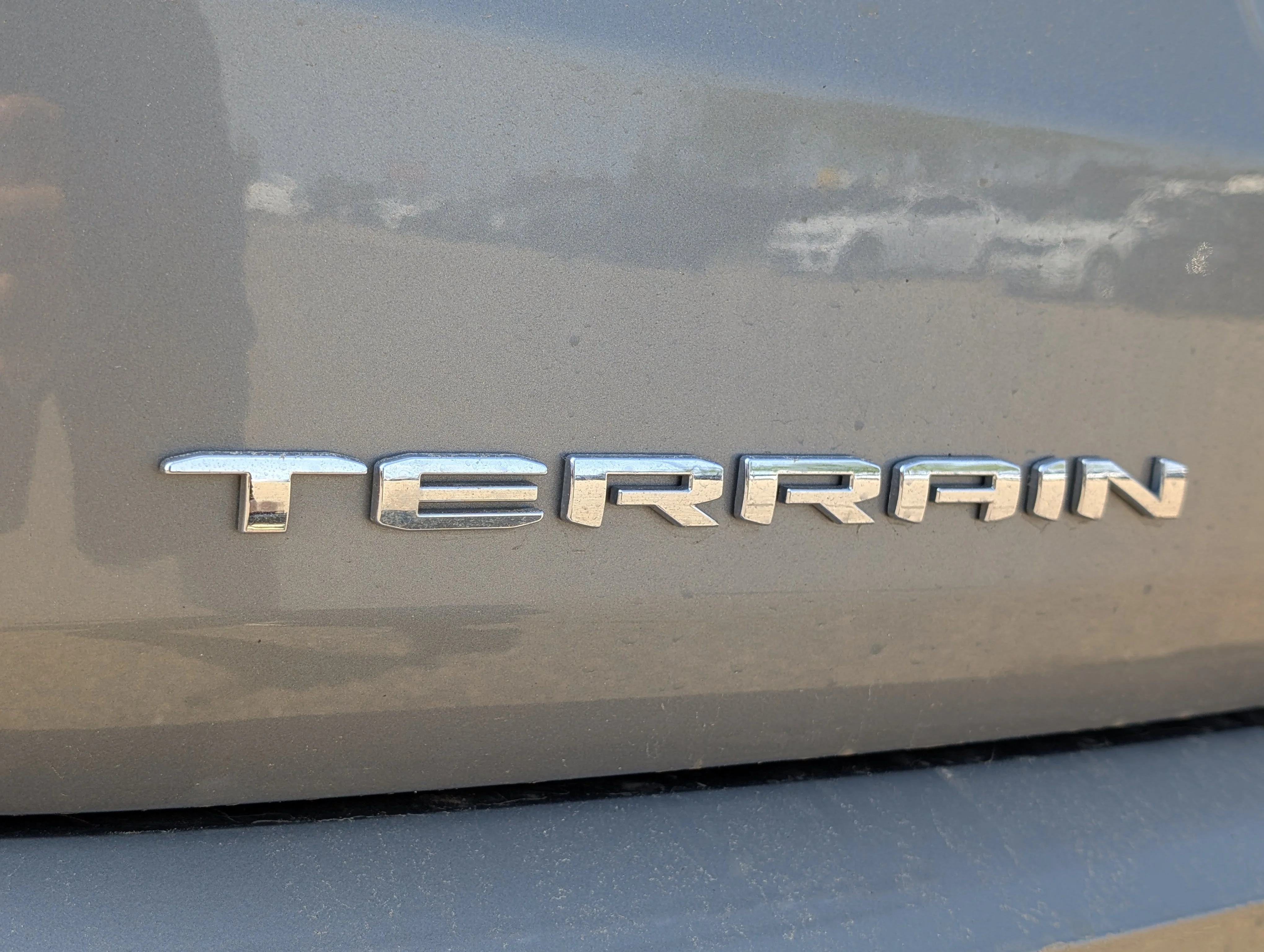 Used 2024 Summit White GMC AT4 image 16