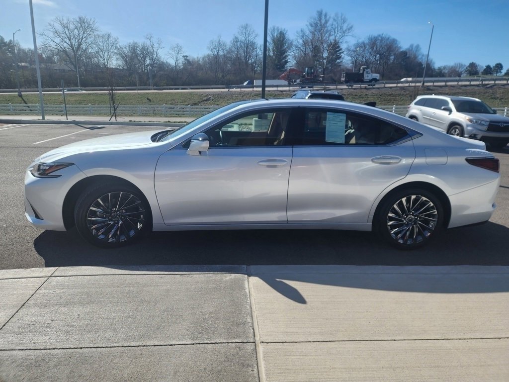 Used 2025 Eminent White Pearl Lexus 350 Ultra Luxury image 18