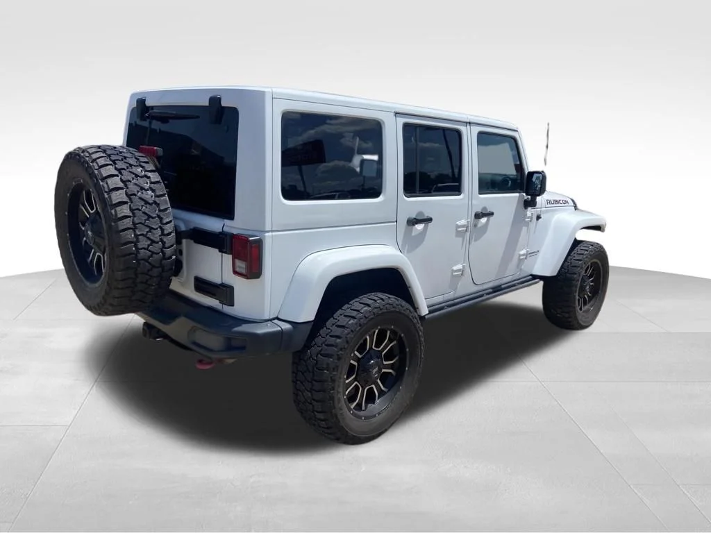 Used 2017 White Jeep Unlimited Rubicon image 15