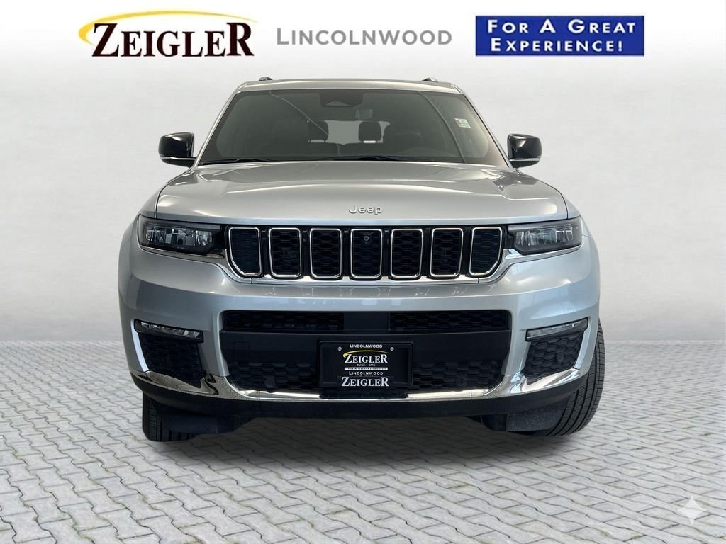 Used 2024 Silver Jeep Limited image 9